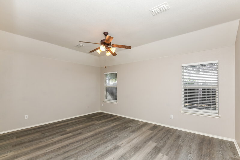 2,305/Mo, 324 Memory Dr Fort Worth, TX 76108 Main Bedroom View