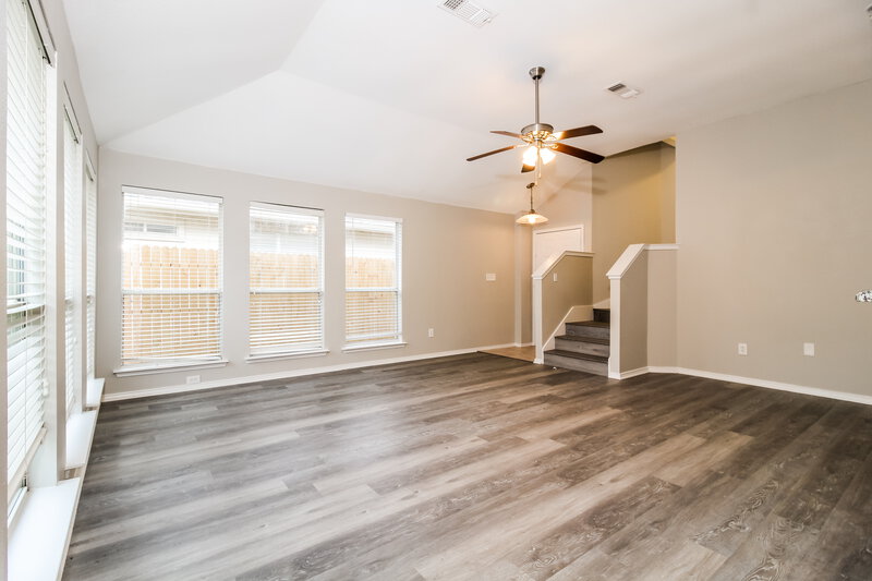 2,560/Mo, 809 Pace Dr Denton, TX 76209 Living Room View