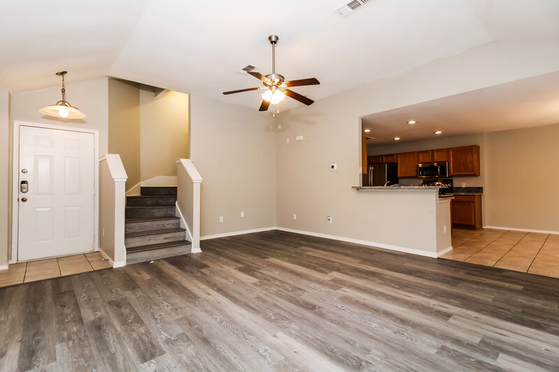 2,560/Mo, 809 Pace Dr Denton, TX 76209 Living Room View 2