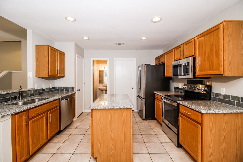 2,560/Mo, 809 Pace Dr Denton, TX 76209 Kitchen View