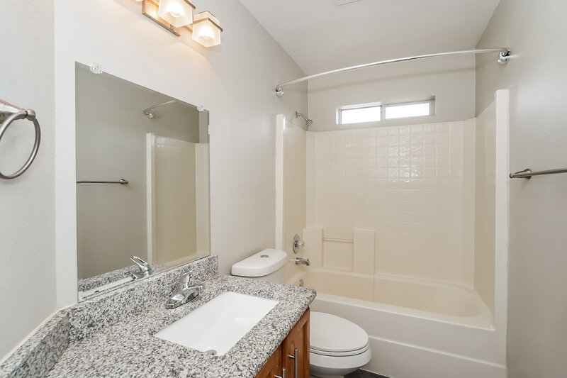 2,290/Mo, 809 Pace Dr Denton, TX 76209 Bathroom View