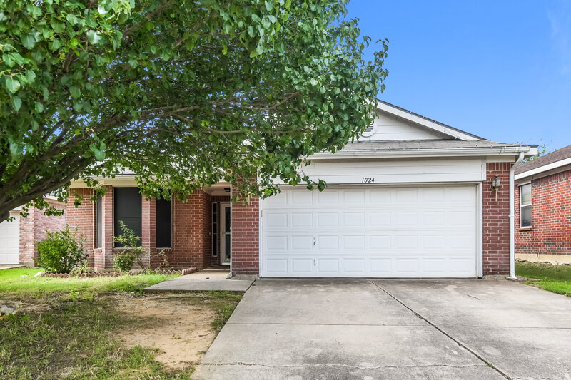 2,085/Mo, 1024 Buffalo Springs Dr Fort Worth, TX 76140 External View