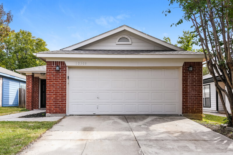 1,715/Mo, 10509 Shadywood Dr Fort Worth, TX 76140 External View