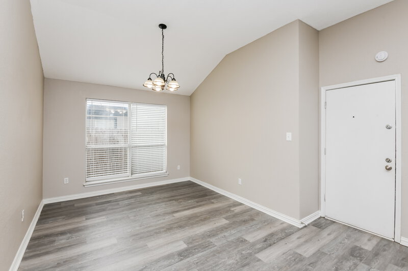 1,715/Mo, 10509 Shadywood Dr Fort Worth, TX 76140 Dining Room View