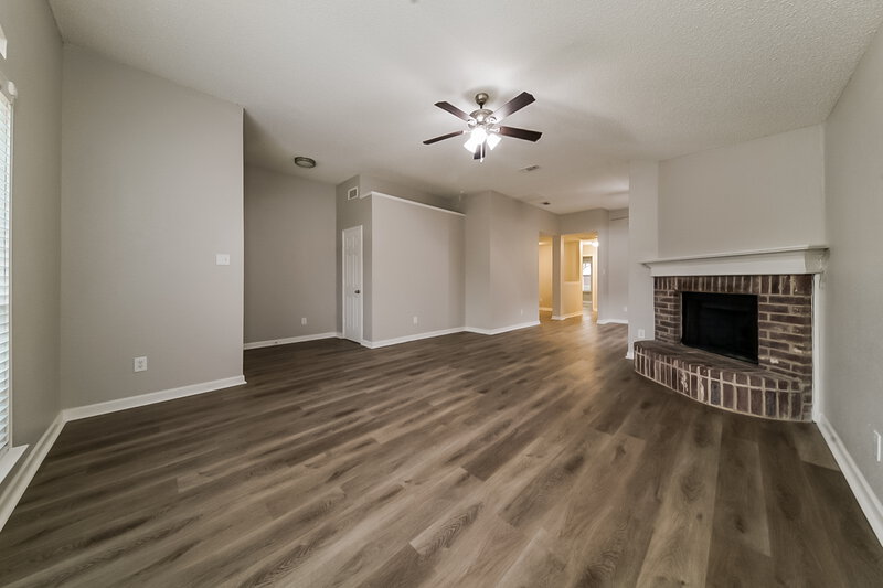 2,140/Mo, 5828 Heatherglen Ter Fort Worth, TX 76179 Living Room View