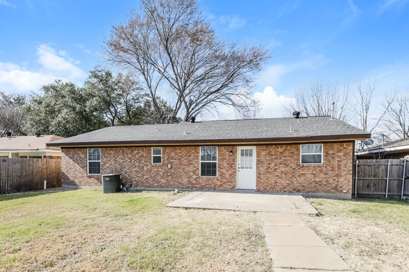 1,785/Mo, 808 Quinette Dr Seagoville, TX 75159 Rear View 2