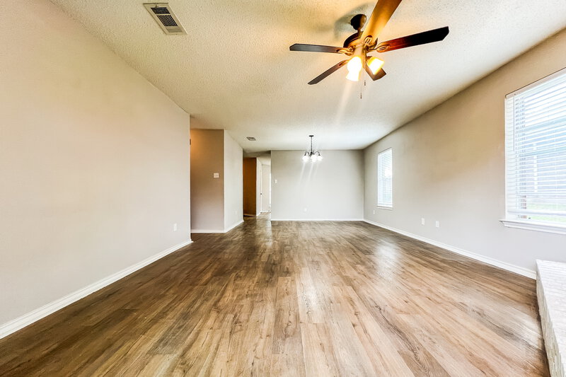 1,935/Mo, 8213 Newport Dr Rowlett, TX 75089 Living Room View