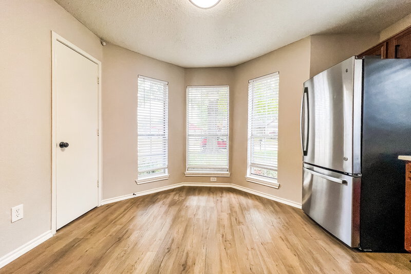 1,935/Mo, 8213 Newport Dr Rowlett, TX 75089 Kitchen View