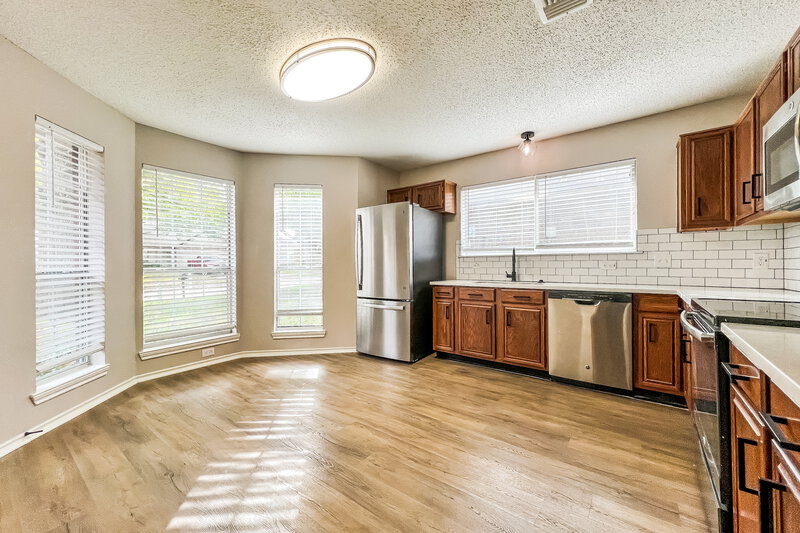 1,935/Mo, 8213 Newport Dr Rowlett, TX 75089 Kitchen View 2