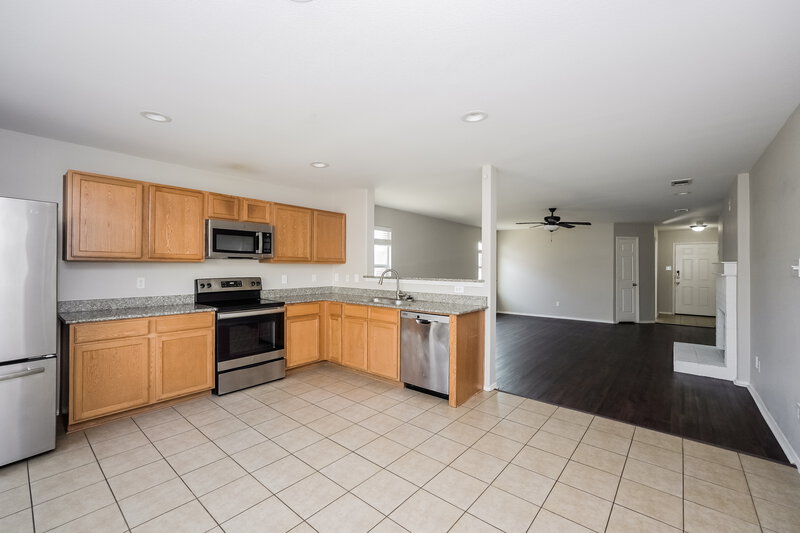 2,400/Mo, 340 Amethyst Dr Fort Worth, TX 76131 Kitchen View 2