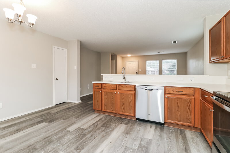 2,060/Mo, 7933 Meadow View Tr Fort Worth, TX 76120 Kitchen View 3