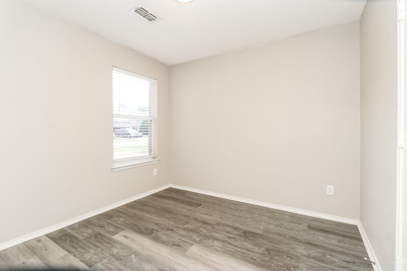 2,060/Mo, 7933 Meadow View Tr Fort Worth, TX 76120 Bedroom View 2