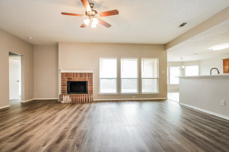 2,370/Mo, 3613 Princess Victoria Ct Fort Worth, TX 76137 Living Room View