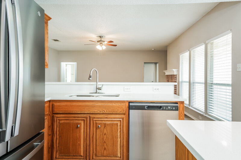 2,370/Mo, 3613 Princess Victoria Ct Fort Worth, TX 76137 Kitchen View 2
