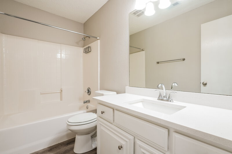 2,370/Mo, 3613 Princess Victoria Ct Fort Worth, TX 76137 Bathroom View