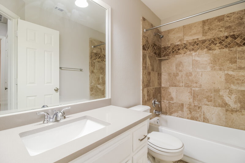2,700/Mo, 1401 Bregenz Ln Lewisville, TX 75067 Bathroom View