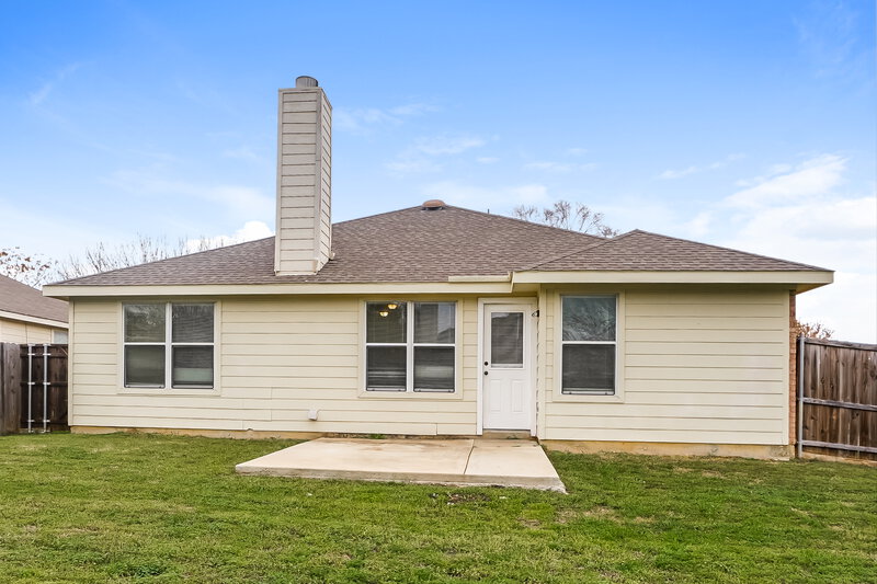 1,965/Mo, 1401 Carrigan Ln Denton, TX 76207 Rear View