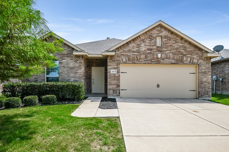2,120/Mo, 6005 Deck House Rd Fort Worth, TX 76179 External View