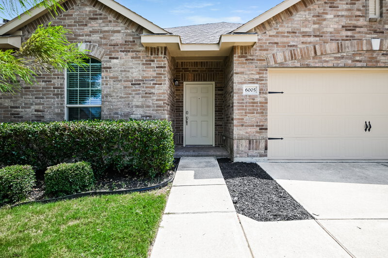 2,120/Mo, 6005 Deck House Rd Fort Worth, TX 76179 Front View