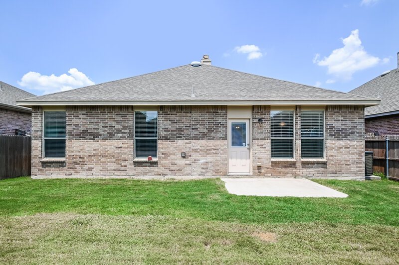 2,120/Mo, 6005 Deck House Rd Fort Worth, TX 76179 Rear View
