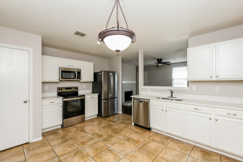 1,805/Mo, 3957 German Pointer Way Fort Worth, TX 76123 Dining Room View 2