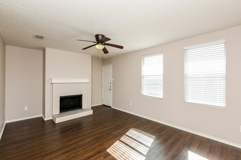 1,805/Mo, 3957 German Pointer Way Fort Worth, TX 76123 Family Room View