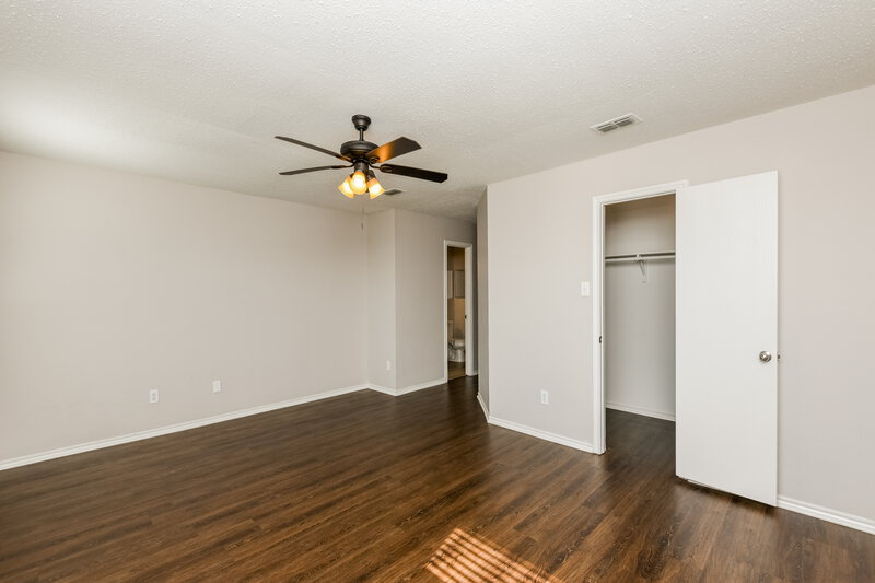 1,805/Mo, 3957 German Pointer Way Fort Worth, TX 76123 Main Bedroom View