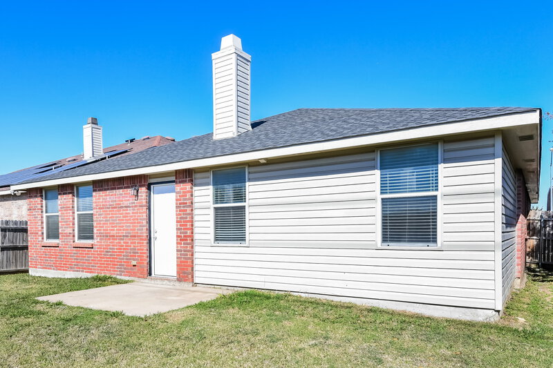 1,805/Mo, 3957 German Pointer Way Fort Worth, TX 76123 Rear View