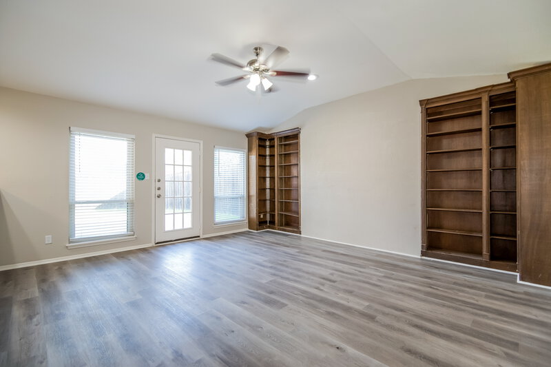 2,505/Mo, 9413 Willard St Rowlett, TX 75088 Living Room View