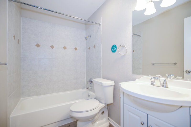2,505/Mo, 9413 Willard St Rowlett, TX 75088 Bathroom View