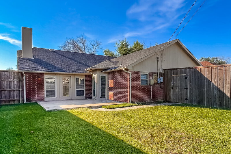 2,505/Mo, 9413 Willard St Rowlett, TX 75088 Rear View