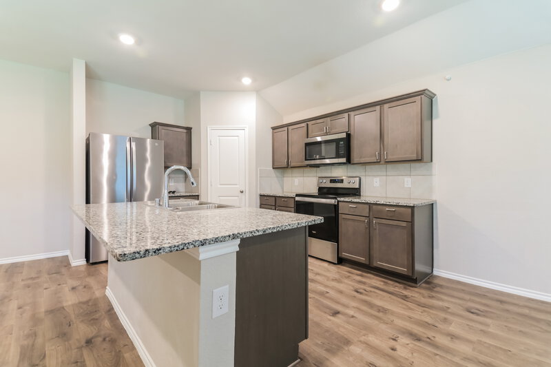 2,155/Mo, 2618 Saldana Dr Fate, TX 75189 Kitchen View 2