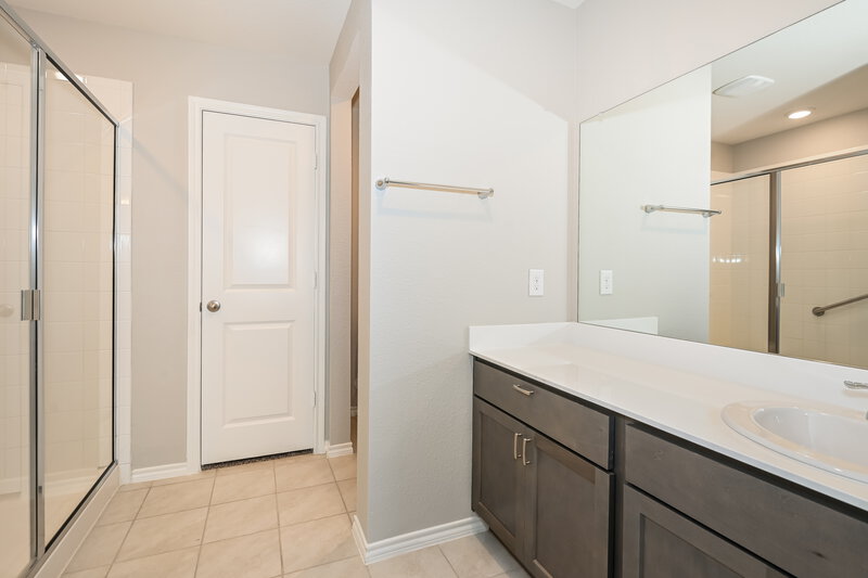 2,330/Mo, 2618 Saldana Dr Fate, TX 75189 Main Bathroom View