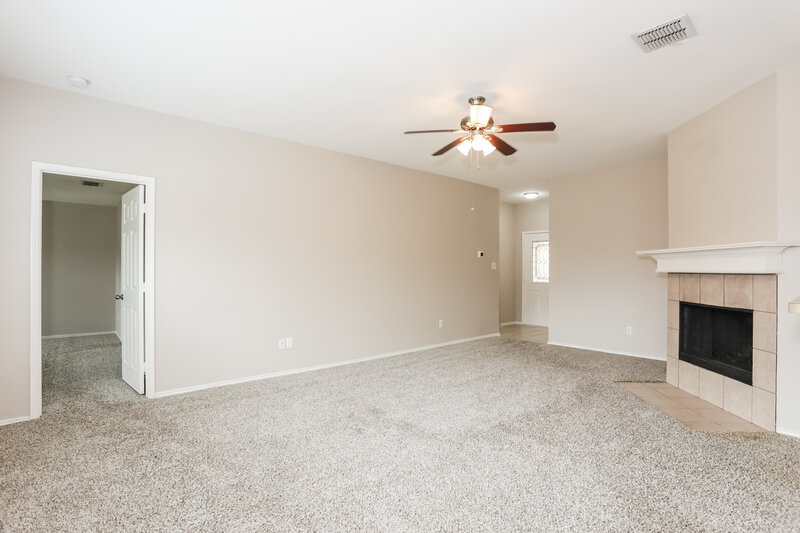 1,865/Mo, 5104 Button Willow Dr Fort Worth, TX 76123 Living Room View 3