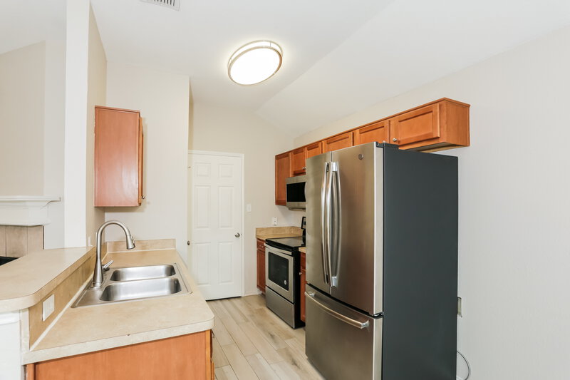 1,865/Mo, 5104 Button Willow Dr Fort Worth, TX 76123 Kitchen View