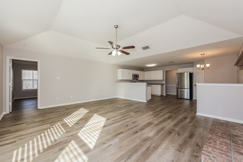 1,925/Mo, 6601 Basswood Dr Fort Worth, TX 76135 Living Room View
