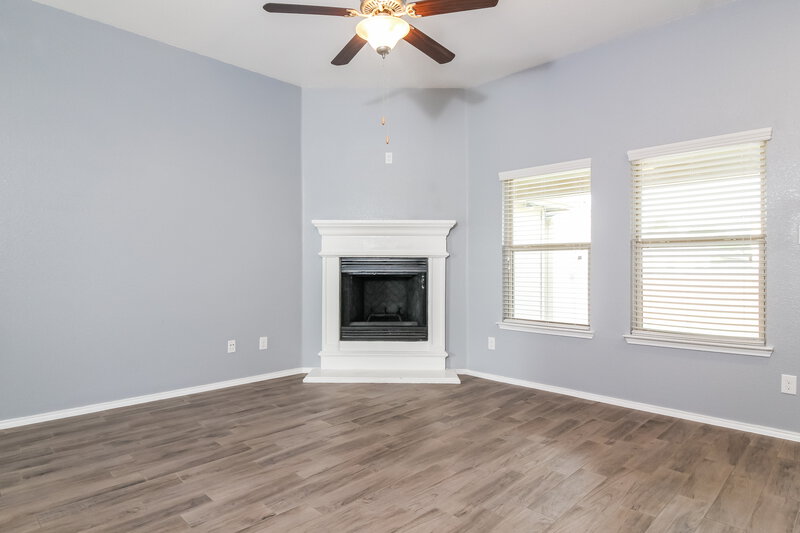 3,070/Mo, 6825 Waterhill Ln Fort Worth, TX 76179 Living Room View 3