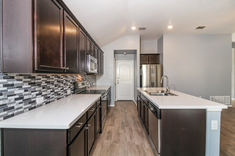 3,070/Mo, 6825 Waterhill Ln Fort Worth, TX 76179 Kitchen View