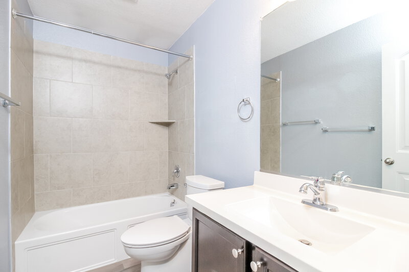 3,070/Mo, 6825 Waterhill Ln Fort Worth, TX 76179 Bathroom View