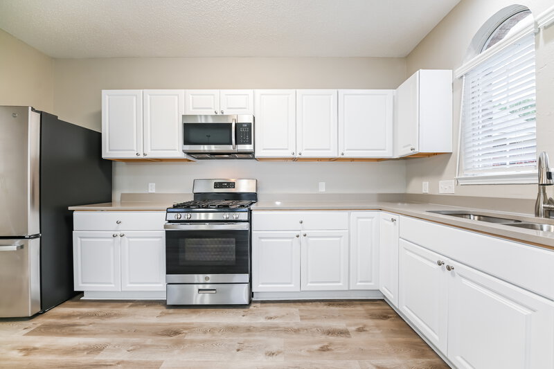 2,315/Mo, 2209 Amber Springs Mesquite, TX 75181 Kitchen View 2