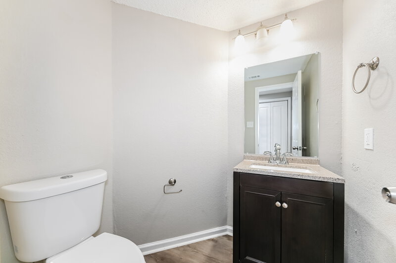 2,315/Mo, 2209 Amber Springs Mesquite, TX 75181 Bathroom View 2