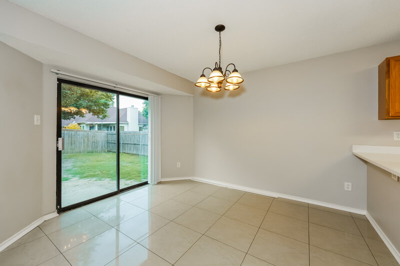 2,355/Mo, 6606 Beryl Dr Arlington, TX 76002 Breakfast Nook View