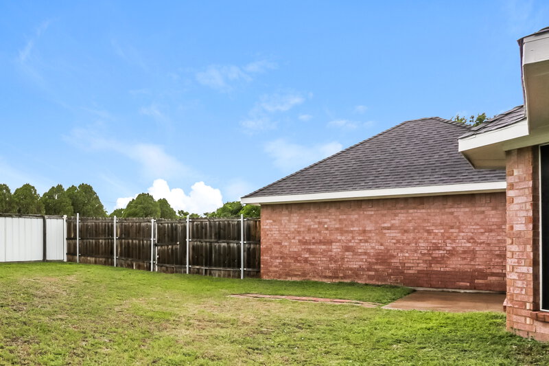 3,065/Mo, 113 Dennis Dr Cedar Hill, TX 75104 Rear View