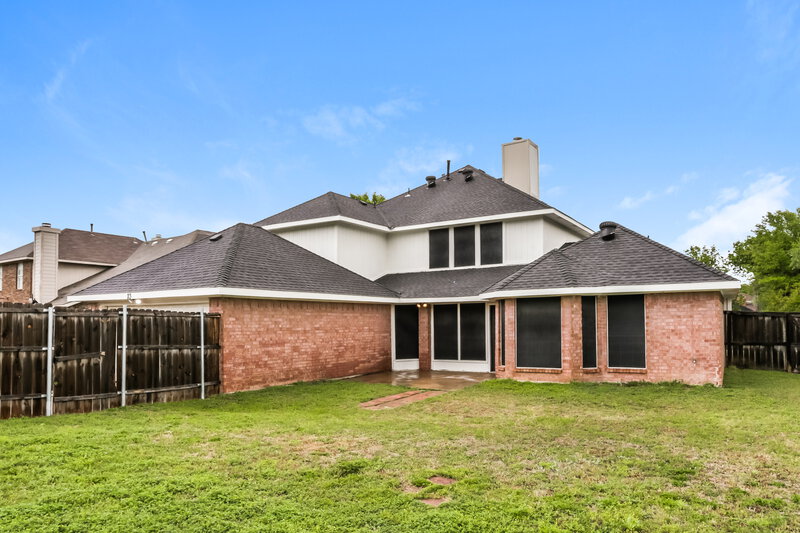 3,065/Mo, 113 Dennis Dr Cedar Hill, TX 75104 Rear View 2