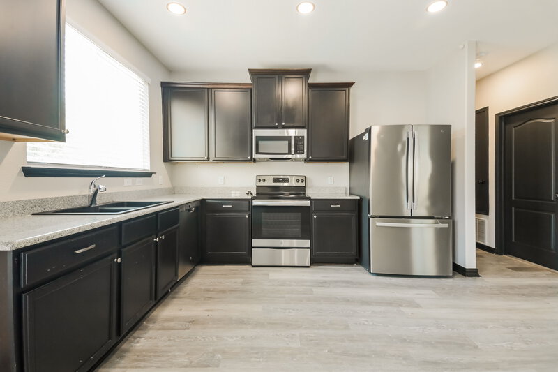 2,320/Mo, 9136 Benevolent Ct Aubrey, TX 76227 Kitchen View 2