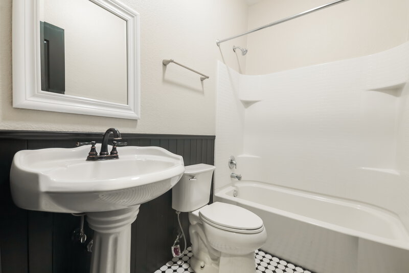 2,320/Mo, 9136 Benevolent Ct Aubrey, TX 76227 Bathroom View