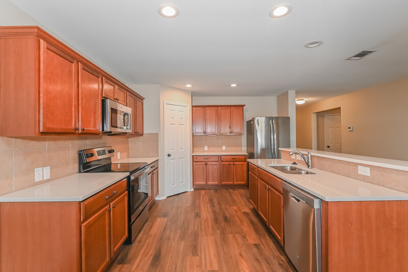 2,585/Mo, 503 Tunnel St Cedar Hill, TX 75104 Kitchen View 2