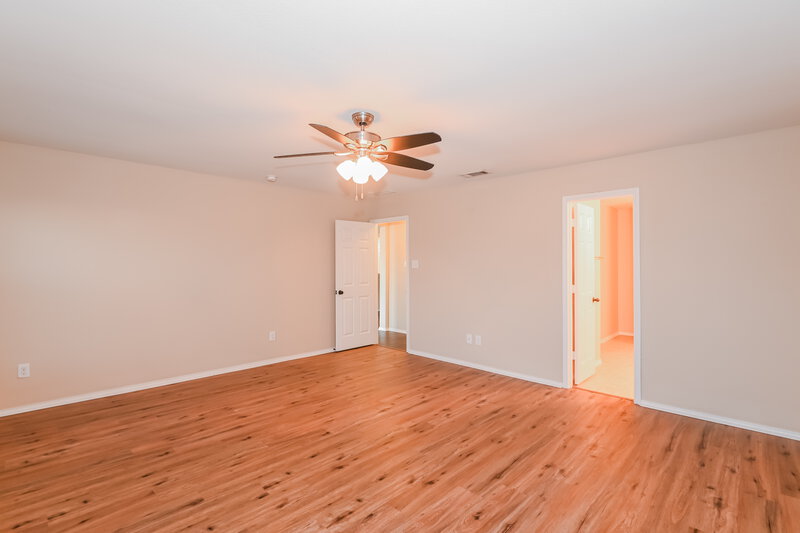 2,585/Mo, 503 Tunnel St Cedar Hill, TX 75104 Main Bedroom View 2