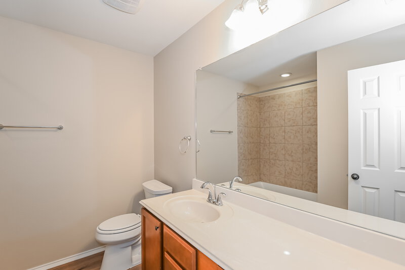 2,585/Mo, 503 Tunnel St Cedar Hill, TX 75104 Bathroom View