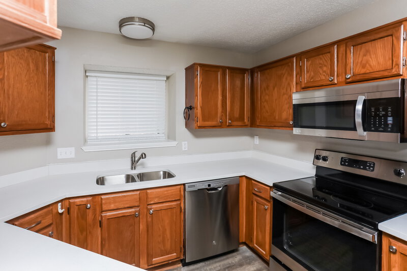 2,740/Mo, 1320 Wheatfield Dr Mesquite, TX 75149 Kitchen View 2